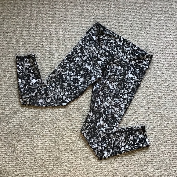 Fabletics Pants - Fabletics Med Workout Legging Dot Pattern USED